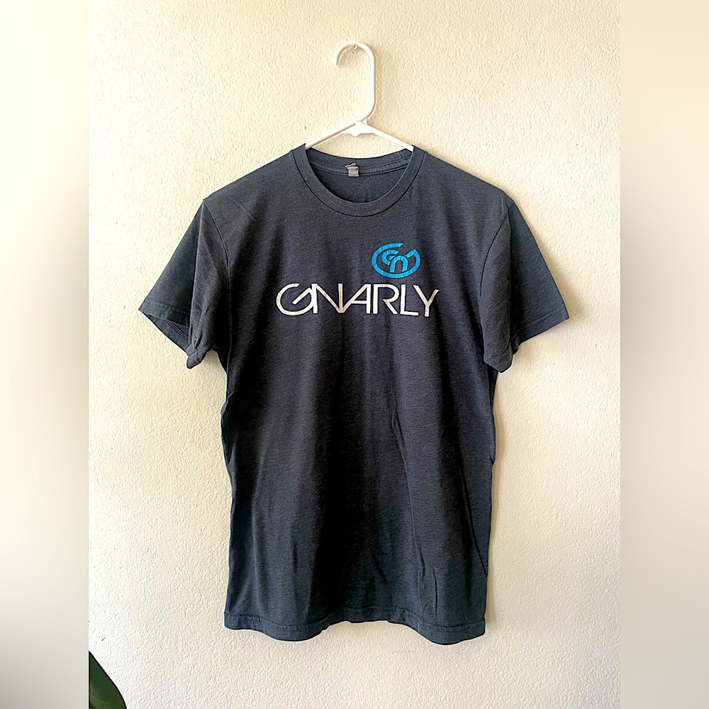 Gnarly Graphic Tee - Grey and Blue Men’s Size Small